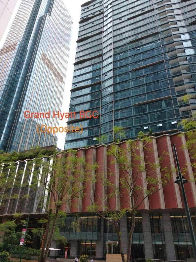 One Uptown Opposite Of Grandhyatt Hotel Manila Taguig City Exterior photo